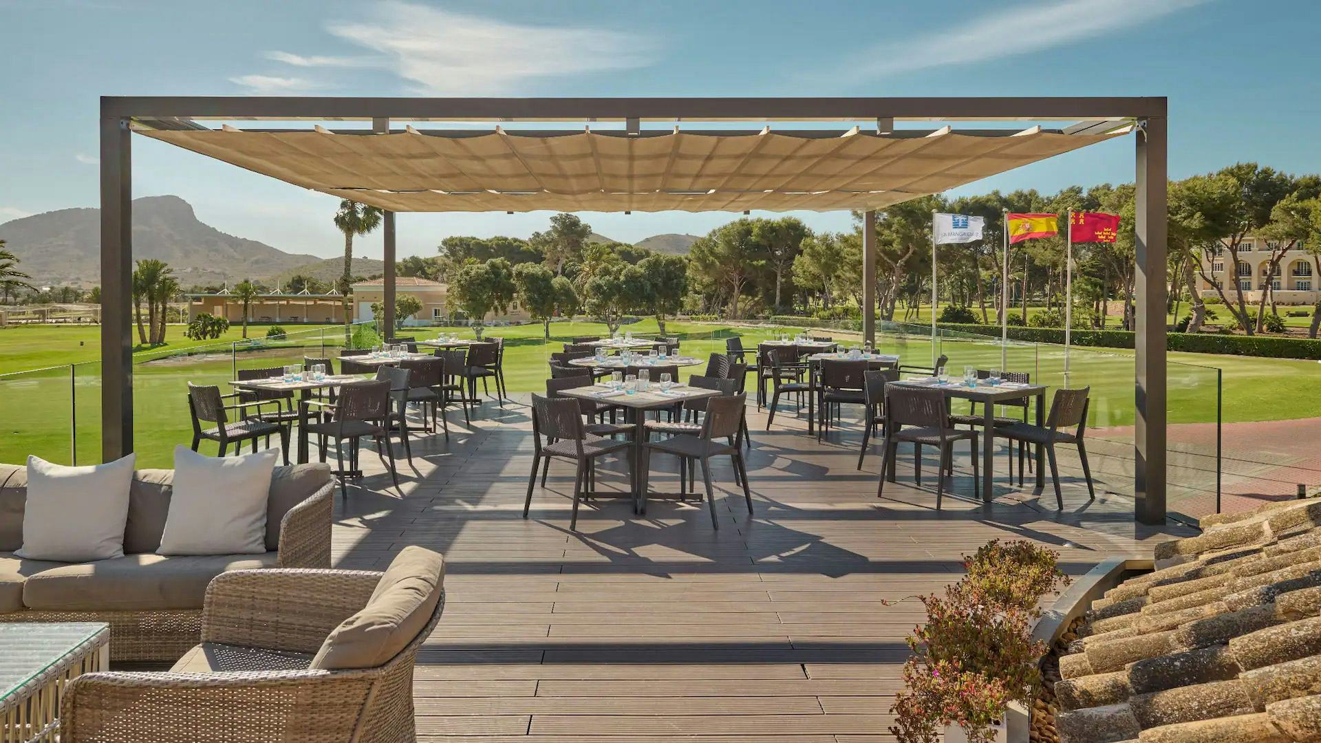 37 Spikes & Sports Bar