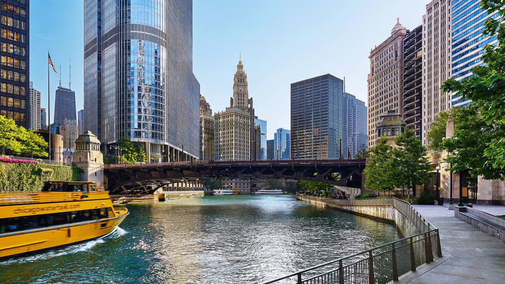 A La Carte (In-Room Dining)