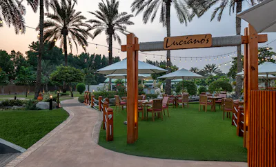 Lucianos Lounge