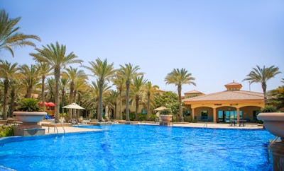 AL MANZIL RESTAURANT & BAR