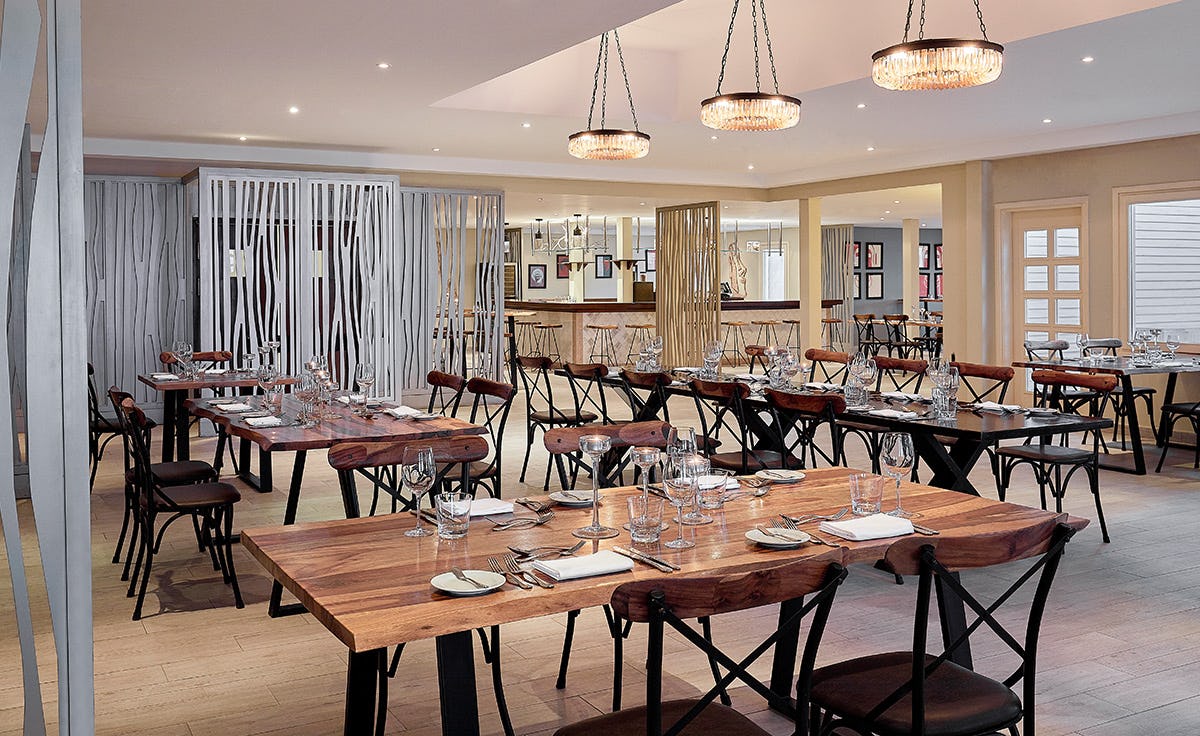 Alex Beach Club & Restaurant