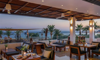 Amethystos Cocktail Bar & Verandah