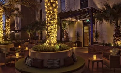 FUMO LOUNGE BY ROSSO