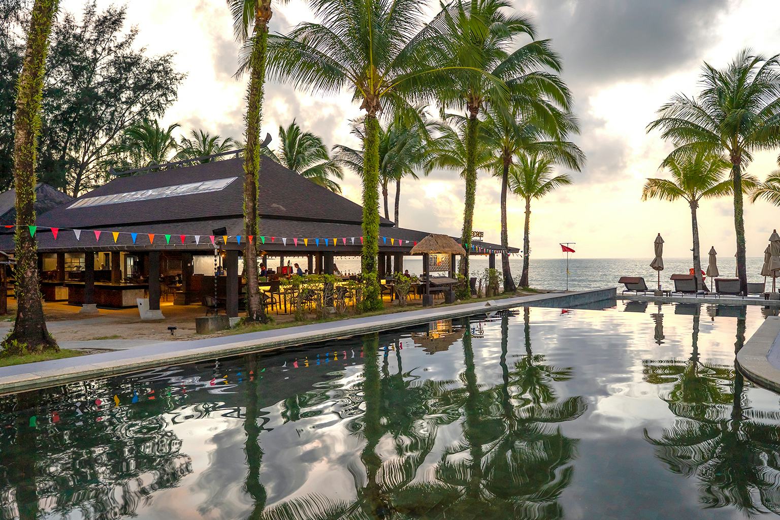 At Beach Bar and Restaurant