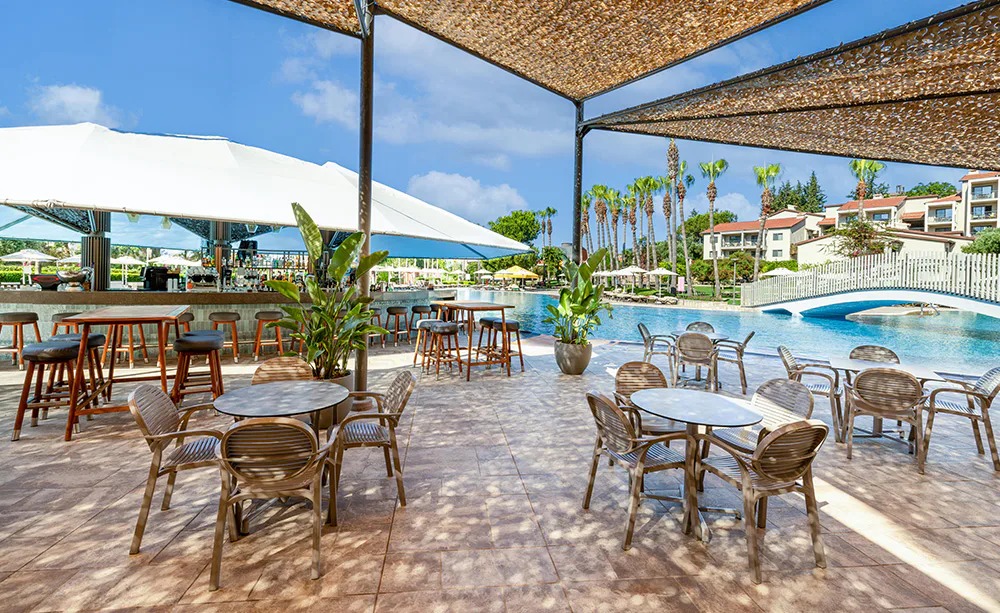 Blue Pool Bar