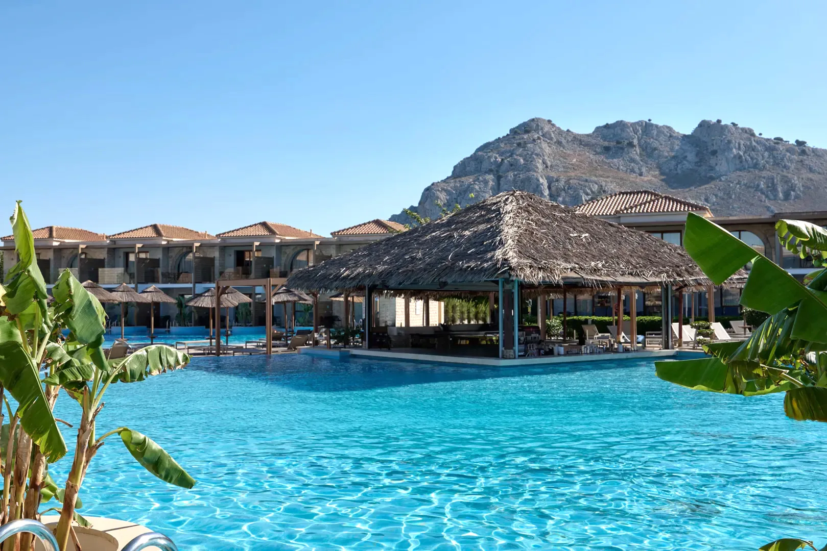 Isola Pool Bar