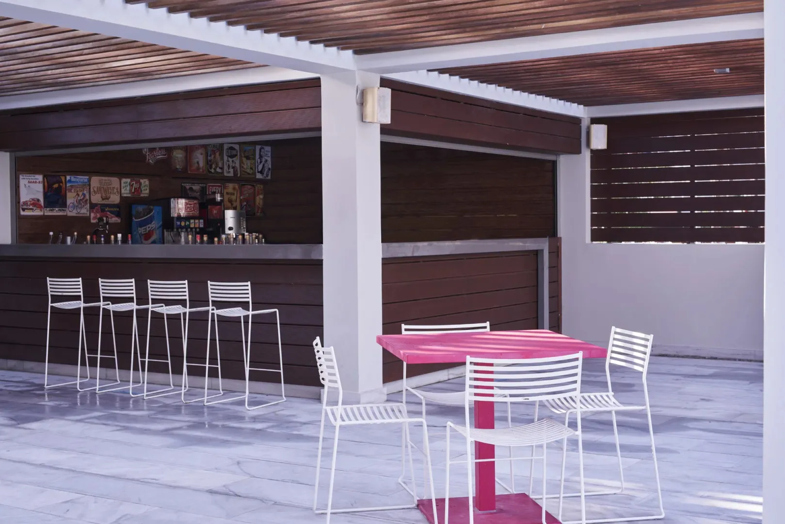 Laguna Pool Bar