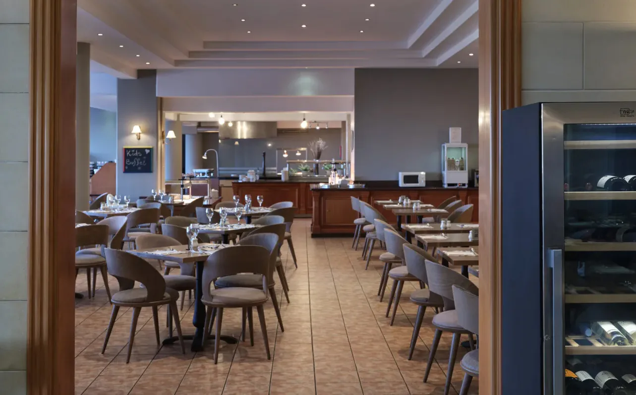 Othello Dining Room & Al Fresco Terrace