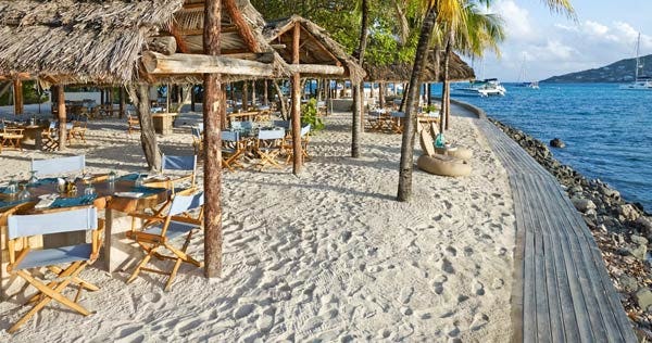 Beach restaurant and bar