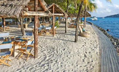 Beach restaurant and bar