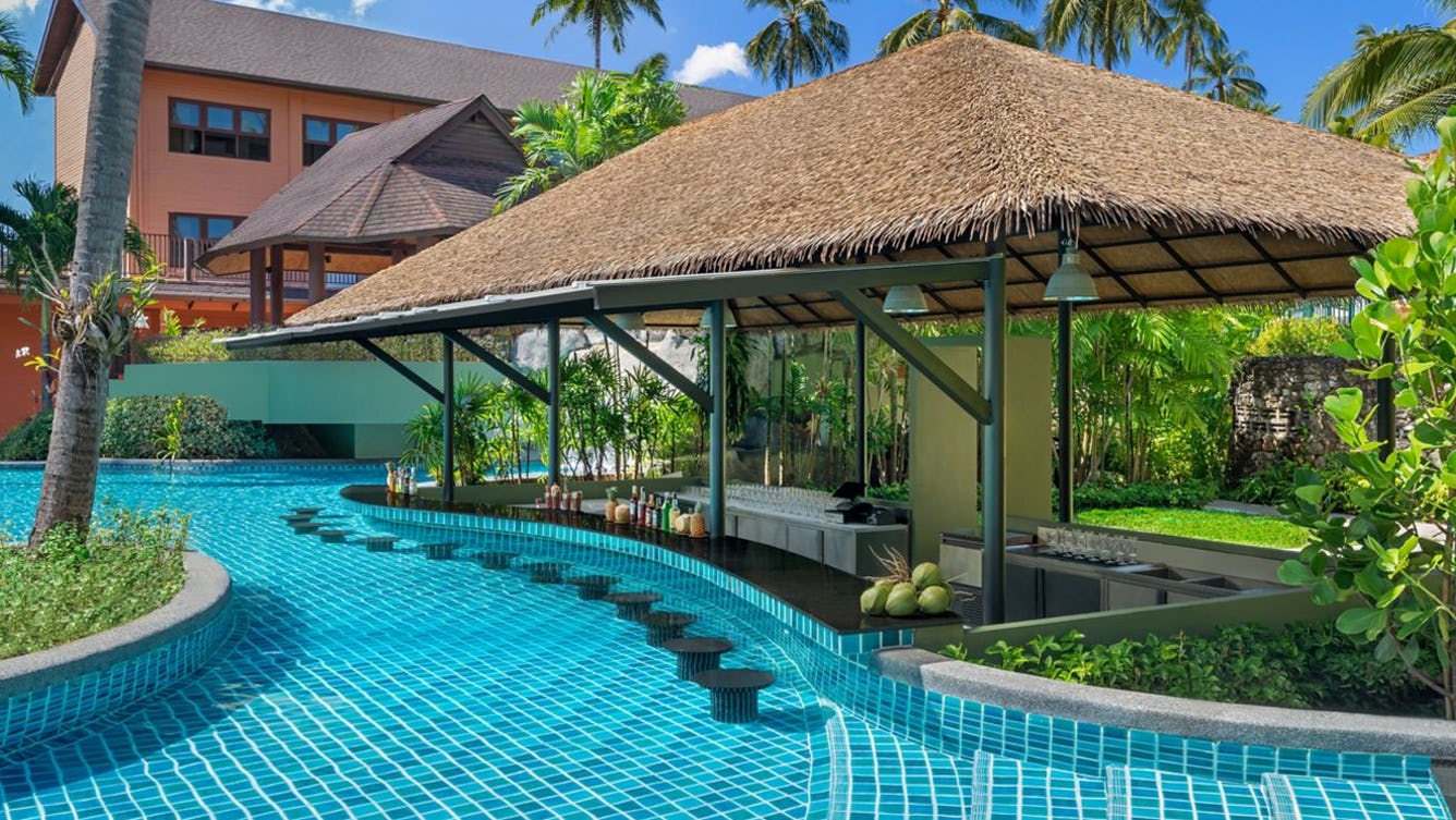 Below 23 (Swim-up Pool Bar)