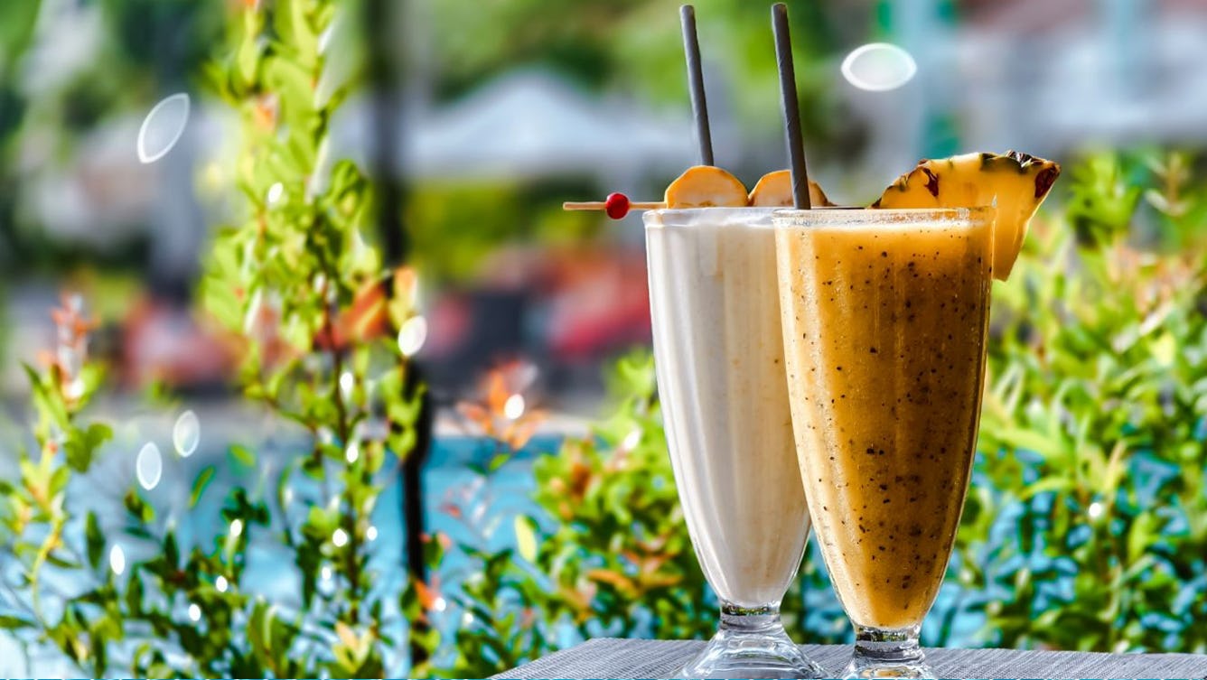 Below 47 (Swim-up Pool Bar)