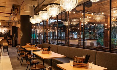 Black Goose Buns & Brews