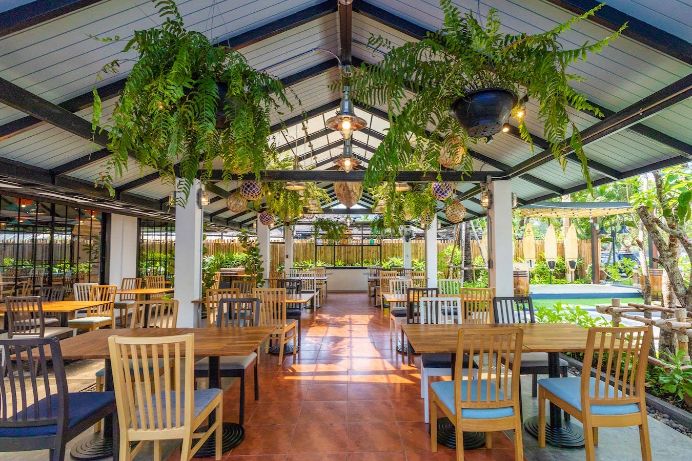 Breeze Cafe & Bistro