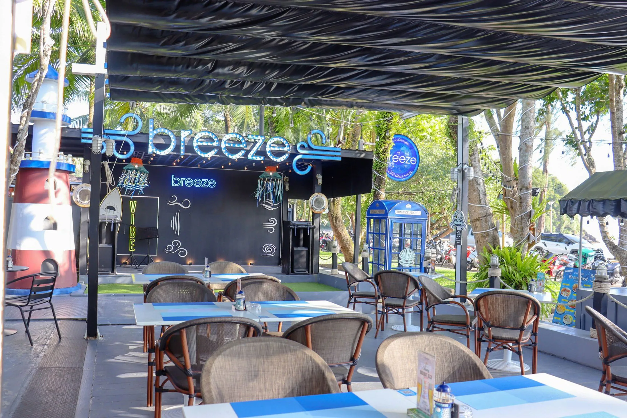 Breeze Cafe & Bistro