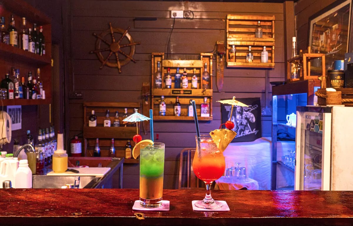 Calypso Floating Bar