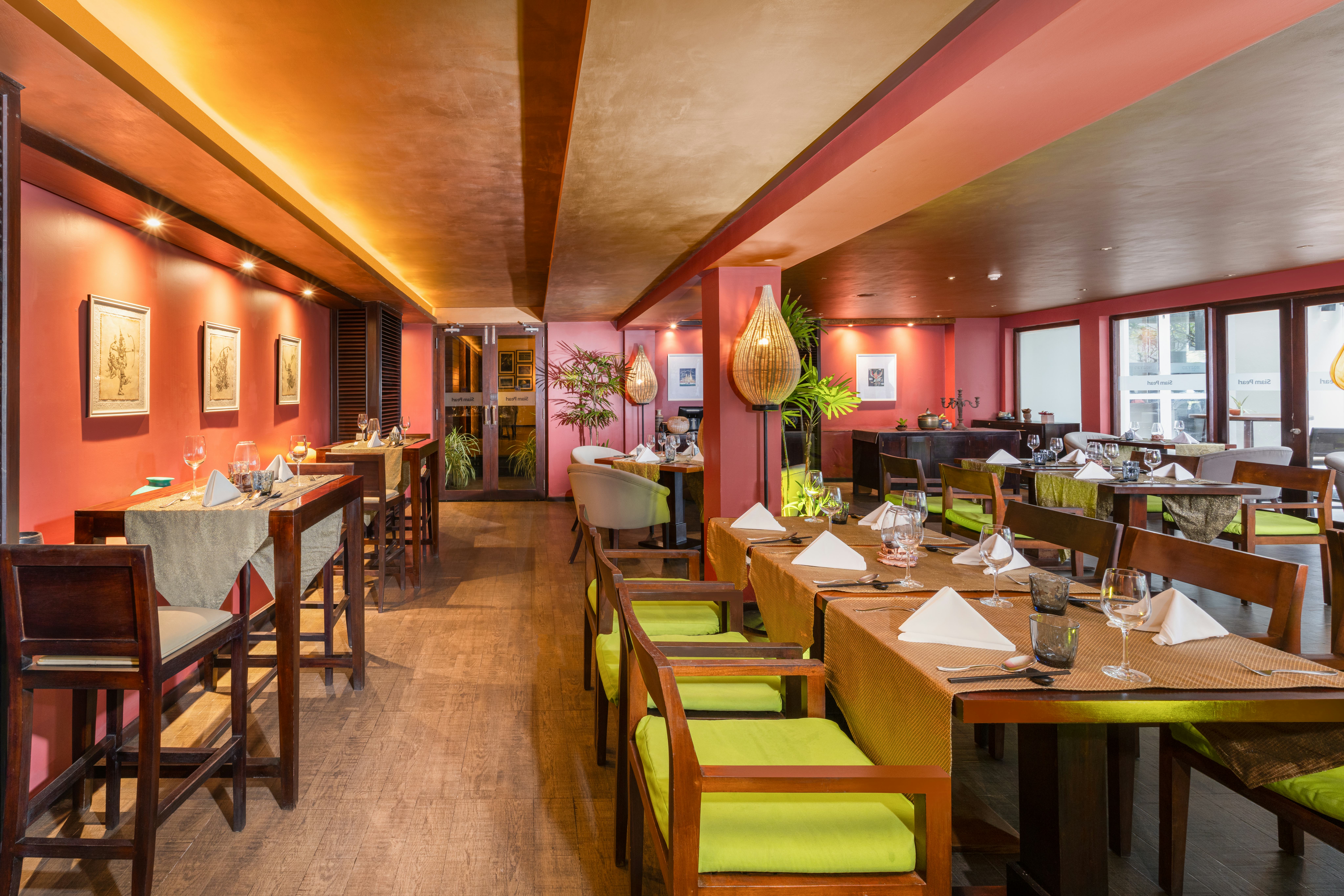 Siam Pearl Asian Restaurant