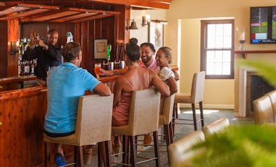 Clubhouse Bar & Lounge