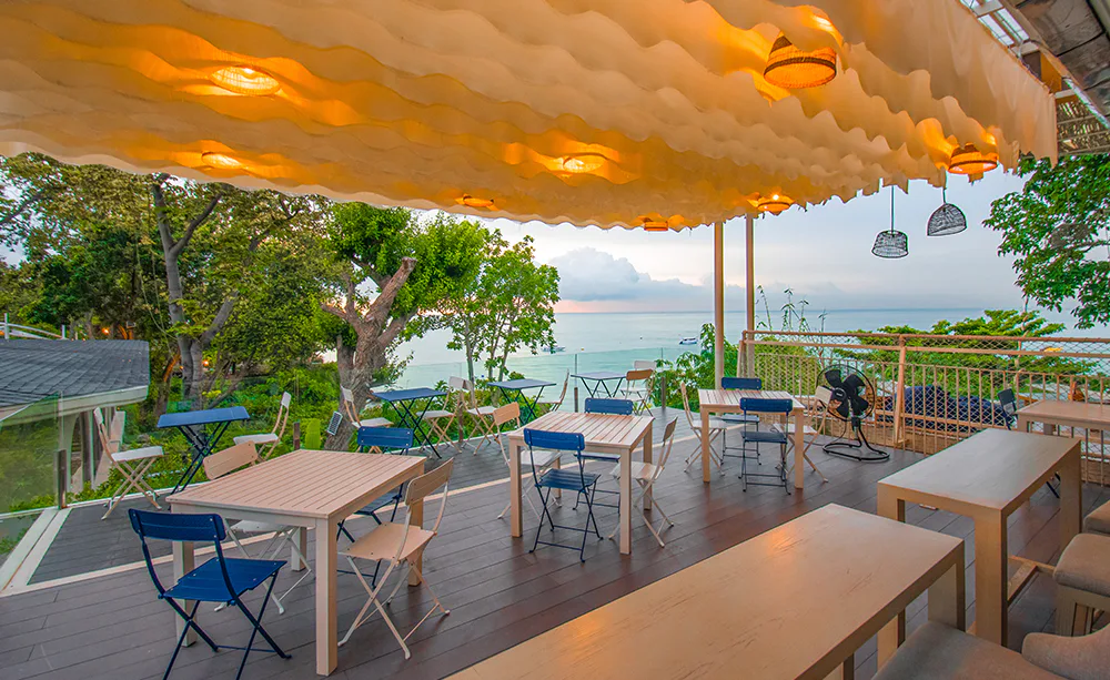 KLIFF BEACH BISTRO AND BAR