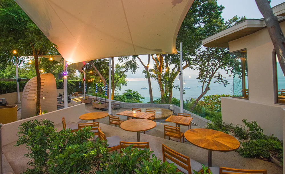 KLIFF BEACH BISTRO AND BAR