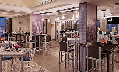 V Lounge & Restaurant