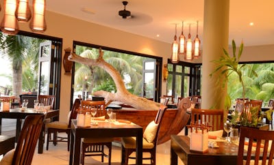 Les Palms Restaurant