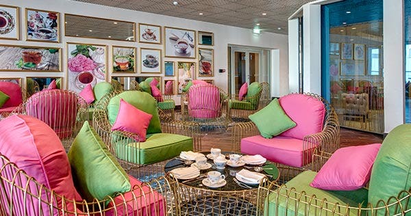 Champagne & Tea Lounge