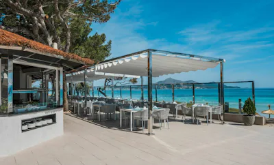 Embat Beach Restaurant