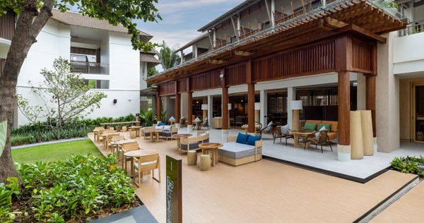 Essence Samui Bar & Lounge