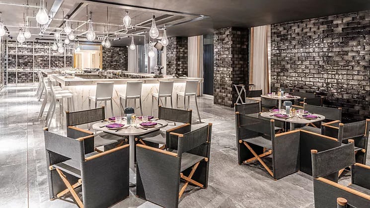 Cyra the Botanical Shisha Garden