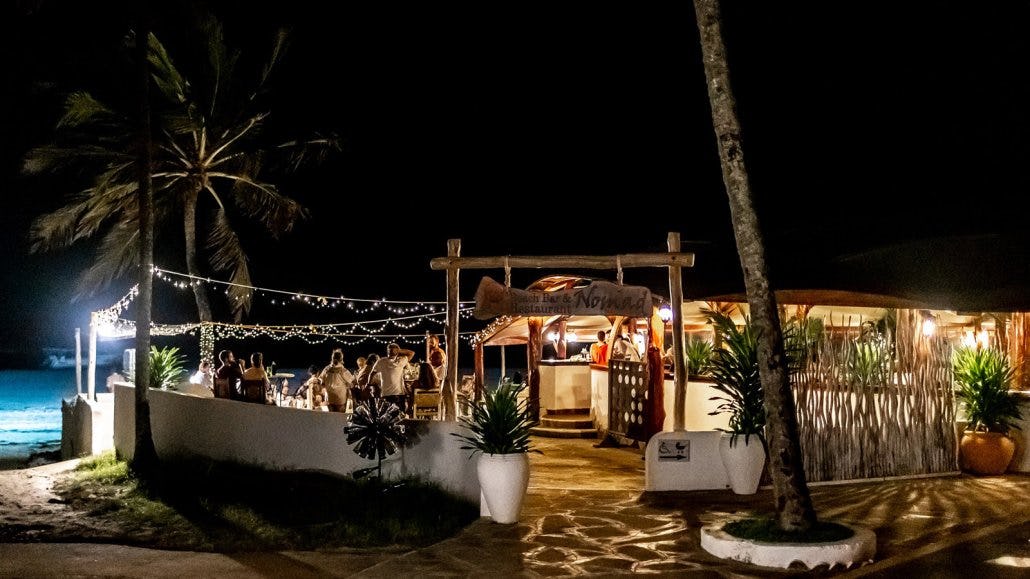 Fine dining at the beach