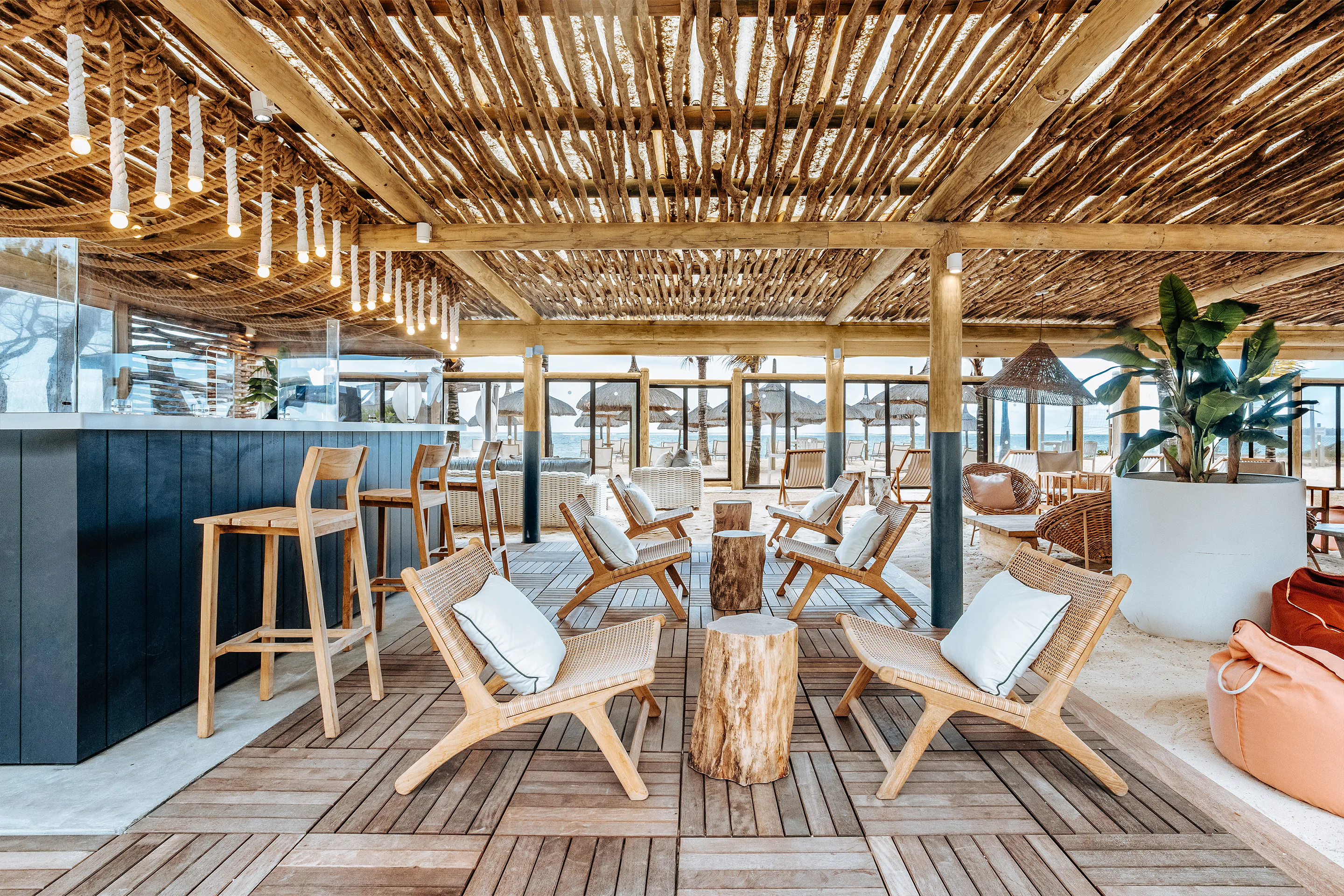 WE Beach Bar