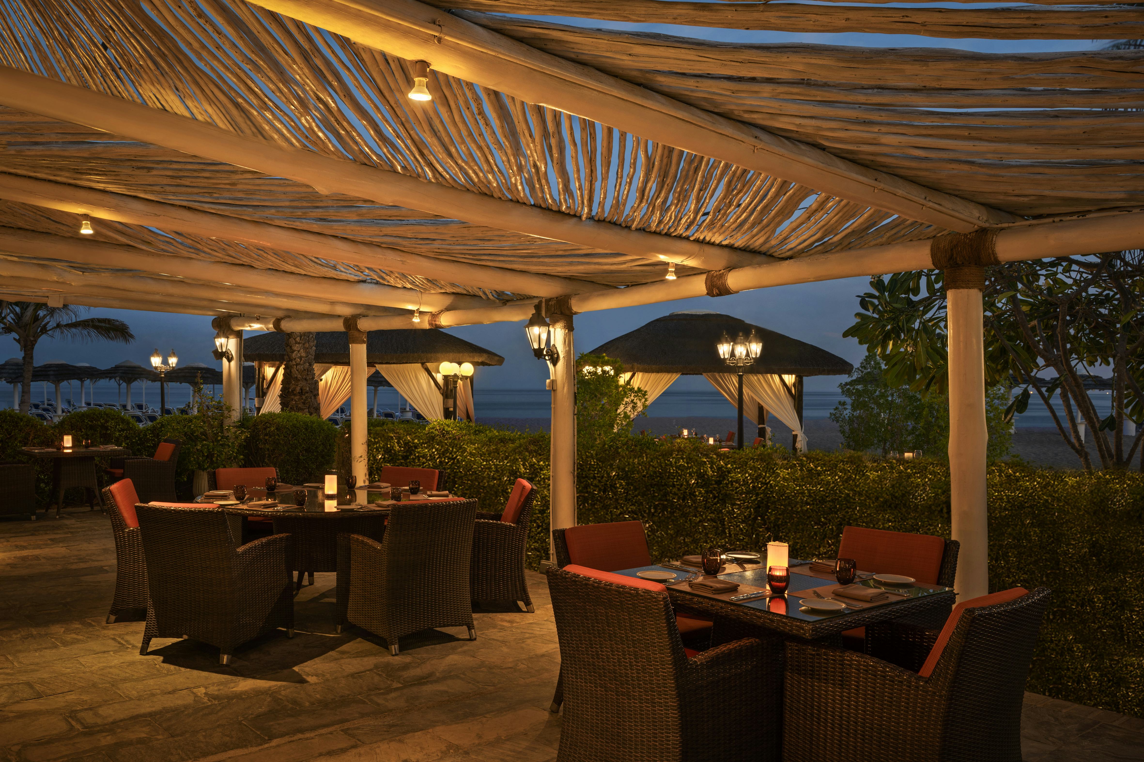 WAVES BEACH RESTAURANT