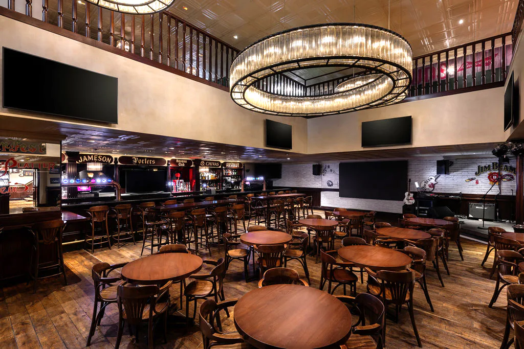 Porters English Pub