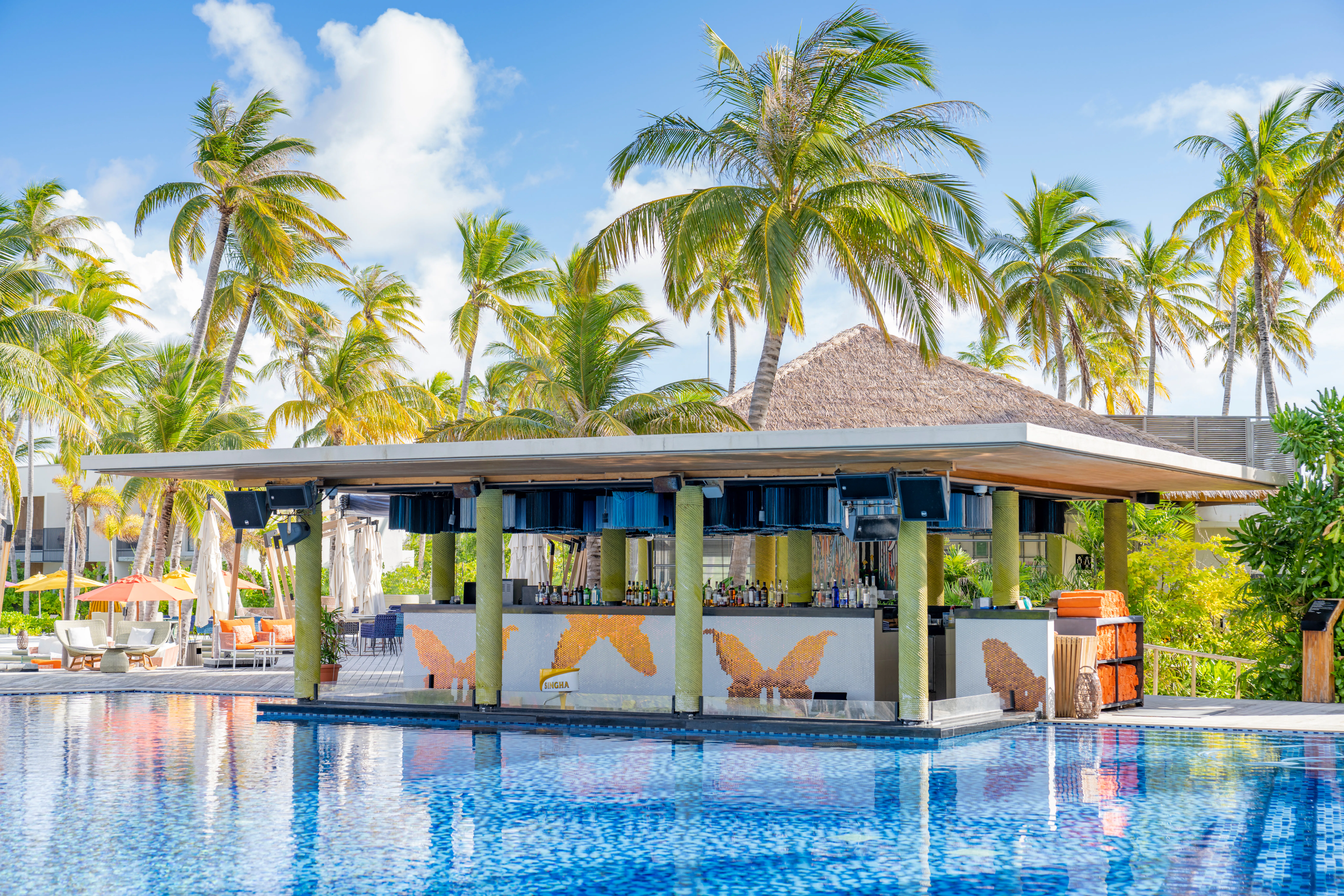 POOL BAR