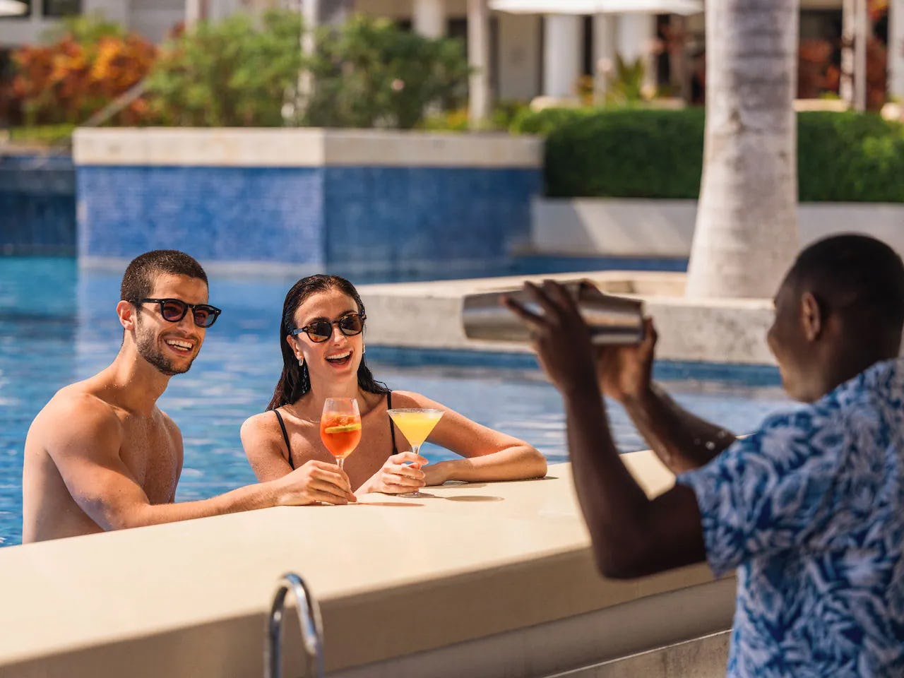 IslandZ - Swim-Up Bar