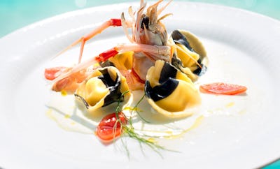 KAKUNI SEA FOOD DINING EXPERIENCE