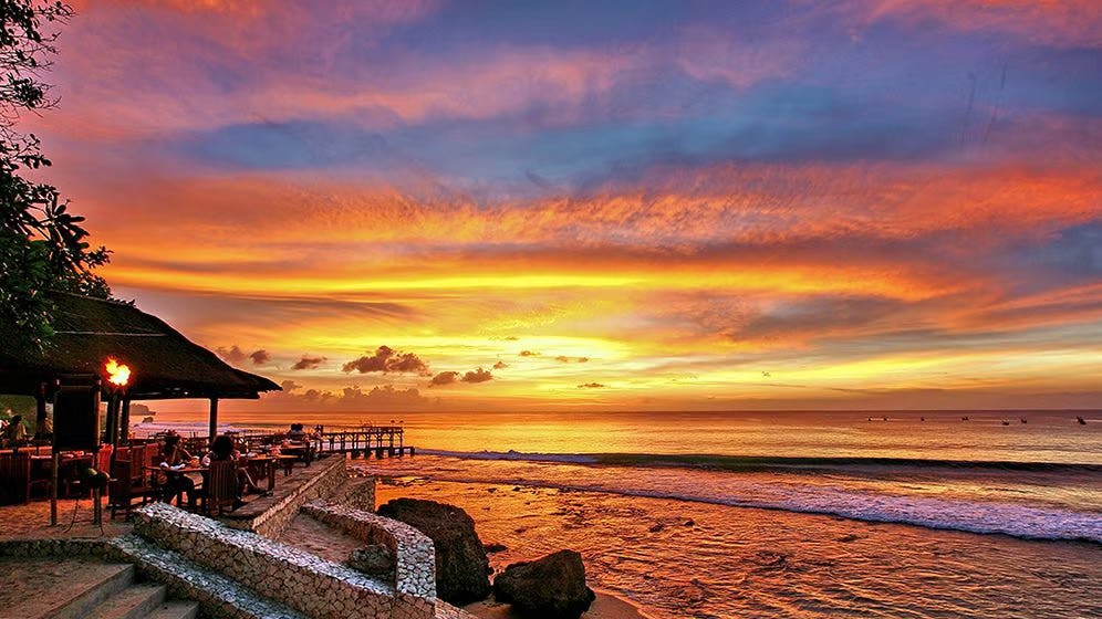 KISIK Lounge & Seafood Restaurant