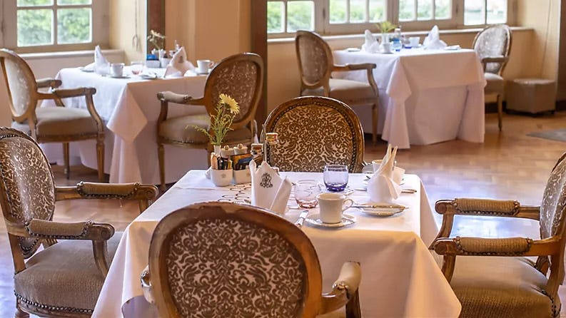 LA CORNICHE RESTAURANT