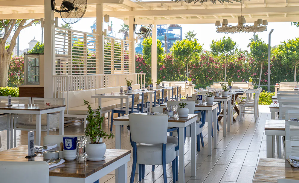 Sandal À La Carte Restaurant