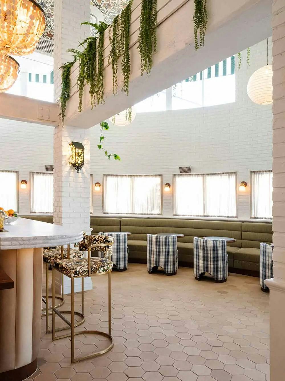 Lobby Lounge Café and Bar