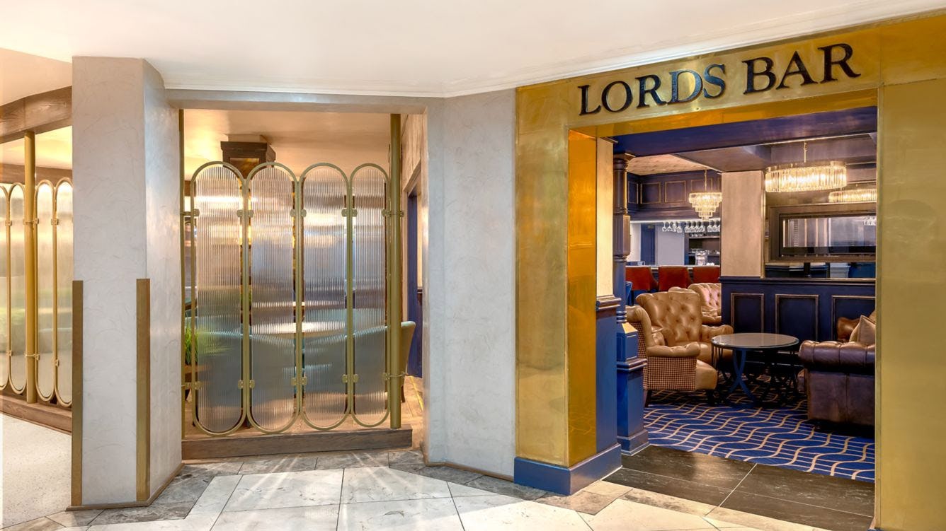 Lords Bar
