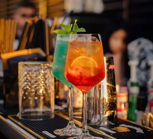 Lounge Bar, cozy and festive atmosphere