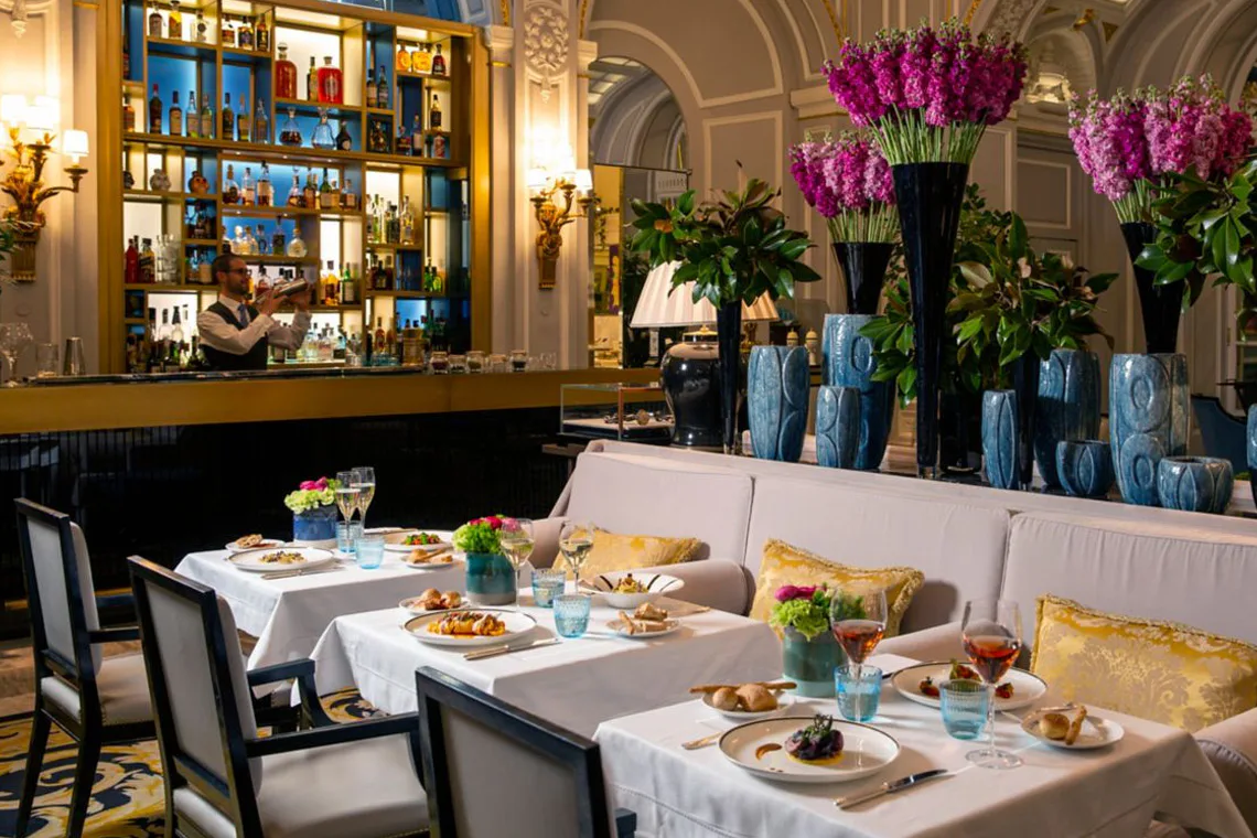 Lumen, Cocktails & Cuisine