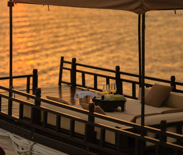 Lunch on the lake, dinner in the temple