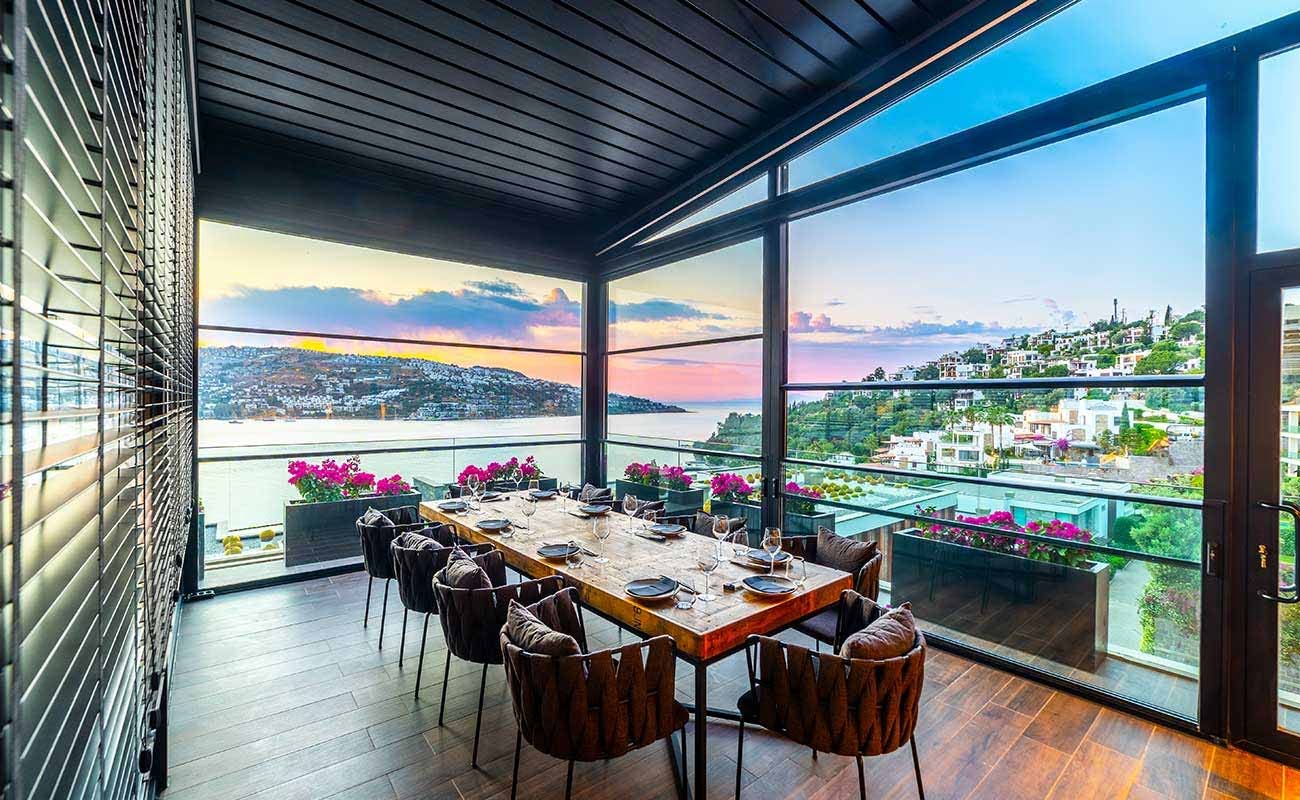 Minami Lounge & Terrace