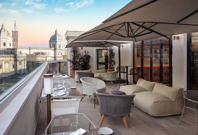 Mùn Rooftop Cocktail Bar