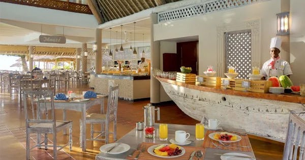 Mnazi, Main Restaurant