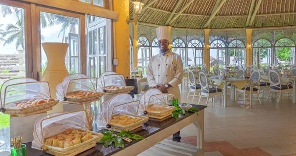 Peponi, main Restaurant