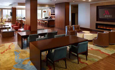 Great Room Lounge & Bar